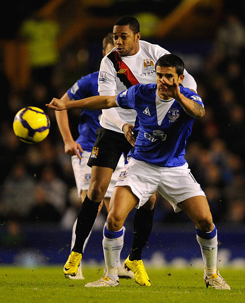 德里站了出 德里站了出